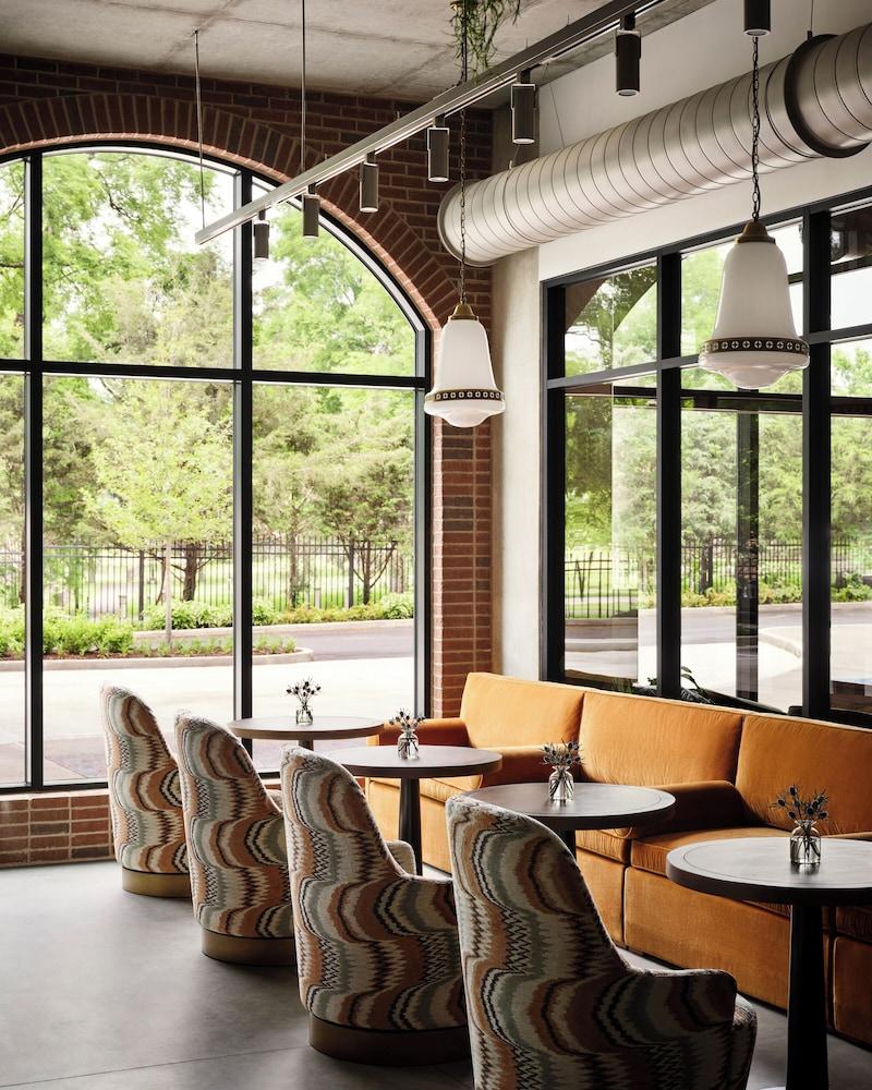 Memoir Wedgewood Houston photo 19
