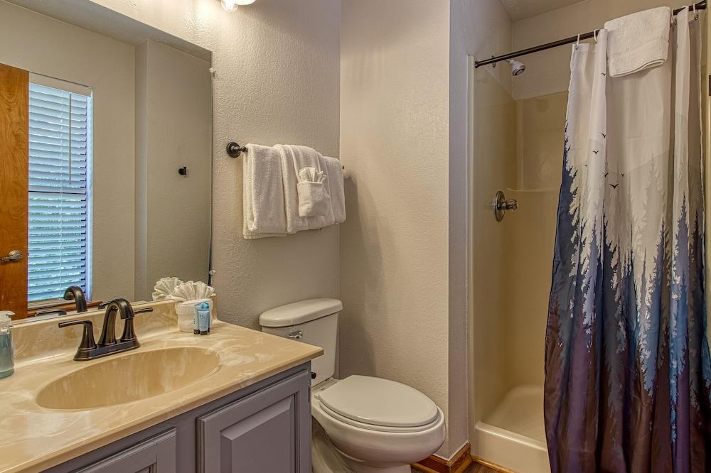 Pinecrest Townhomes-1K2Q- Renovated photo 23