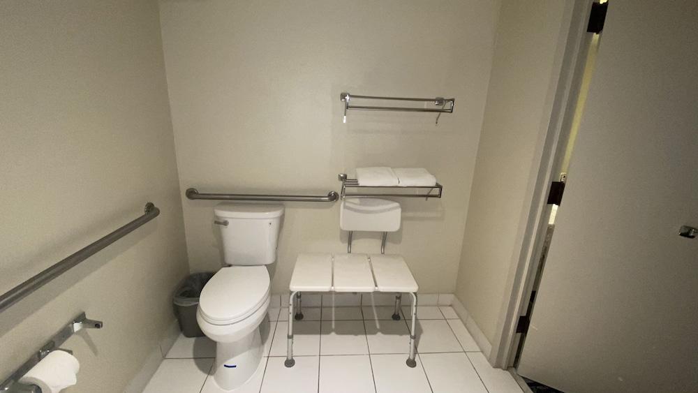 Quality Inn Riverside near UCR and Downtown photo 16