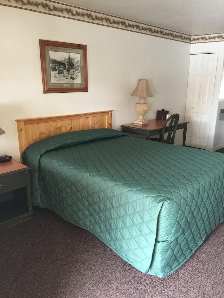 Rustic Inn Motel photo 47