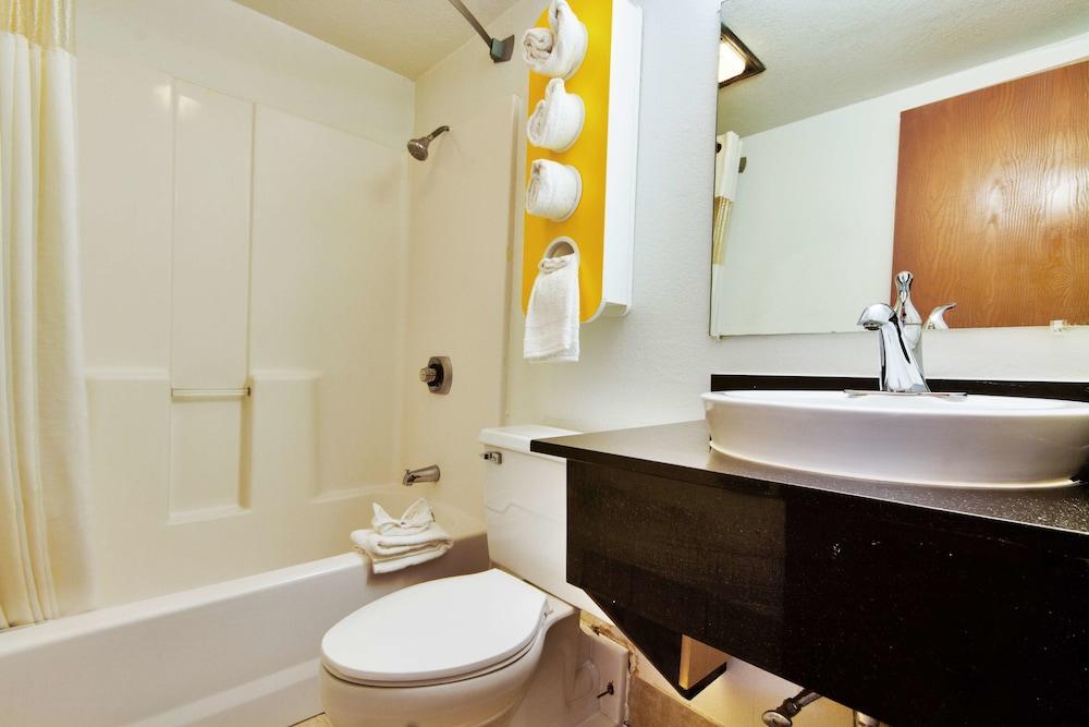 Motel 6 Dallas, TX - Fair Park photo 23