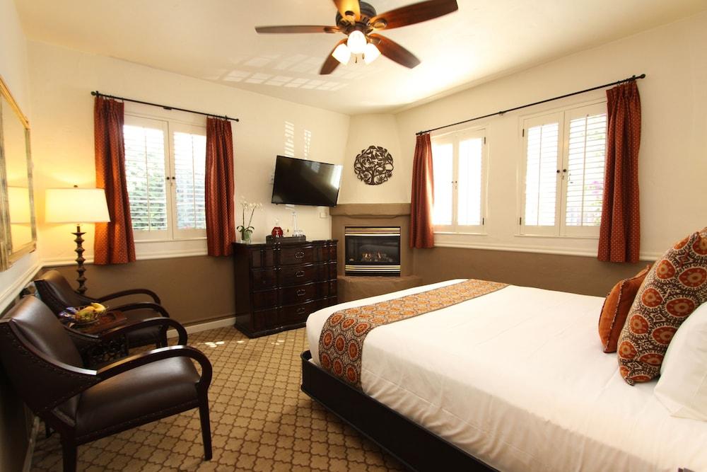 Cypress Inn photo 21