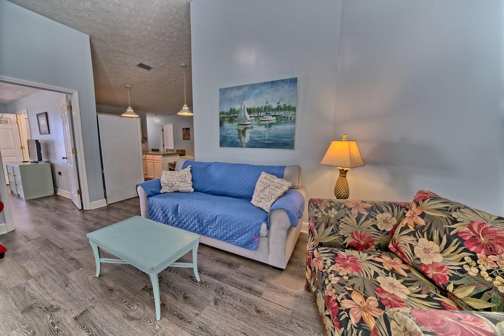 Pineapple Villas on Laguna Beach photo 52
