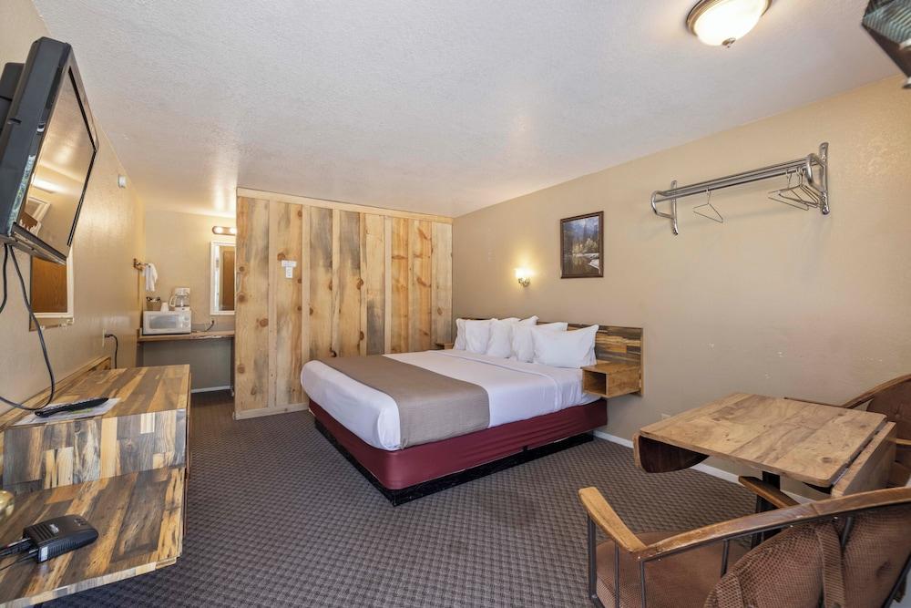 Birch Glen Hotel photo 52