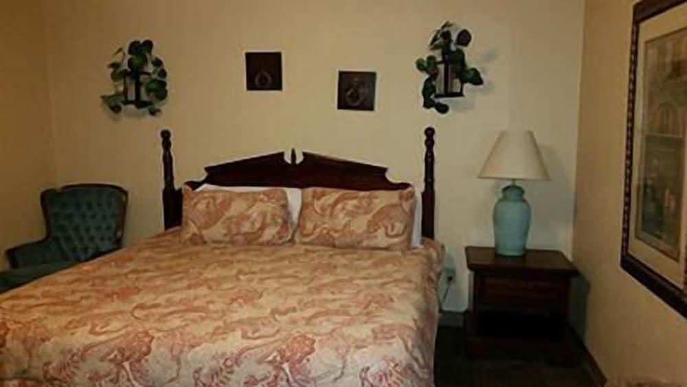 Taneycomo Lakefront Resort photo 10