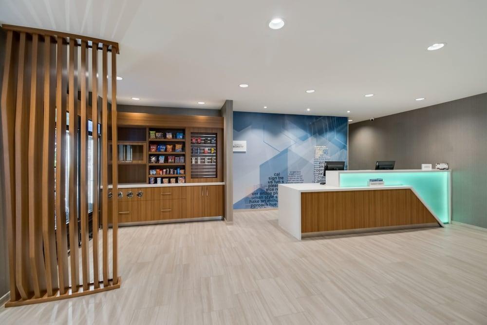SpringHill Suites by Marriott Dallas NW Hwy/I35E photo 2