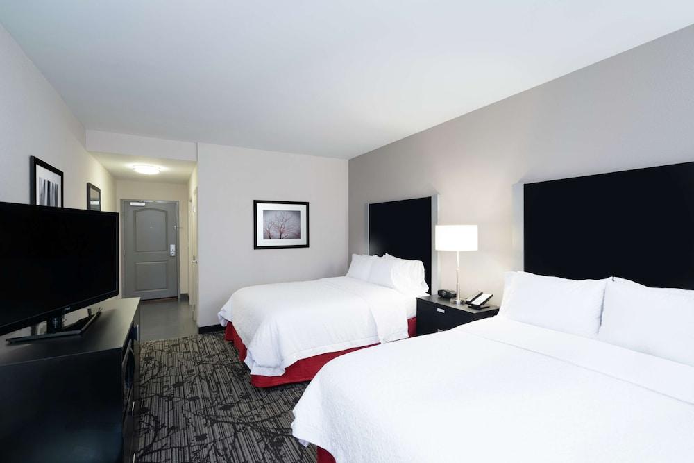 Hampton Inn & Suites Roanoke Airport photo 20