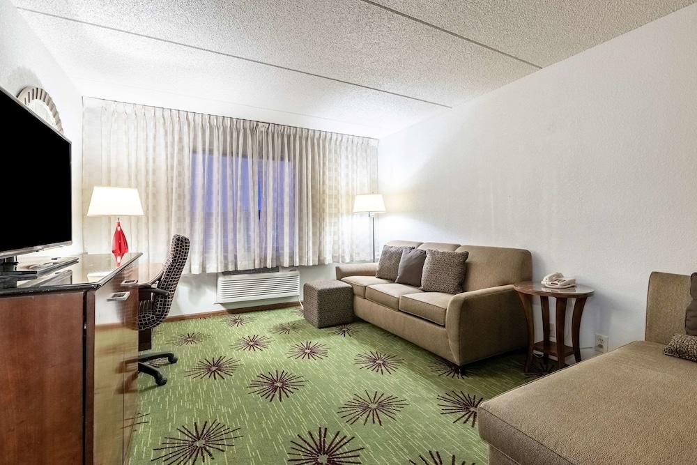 Quality Inn & Suites Albert Lea photo 12