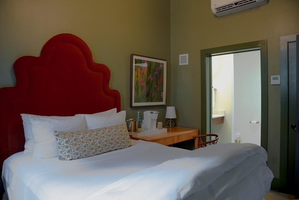 The Woodward Hotel photo 40