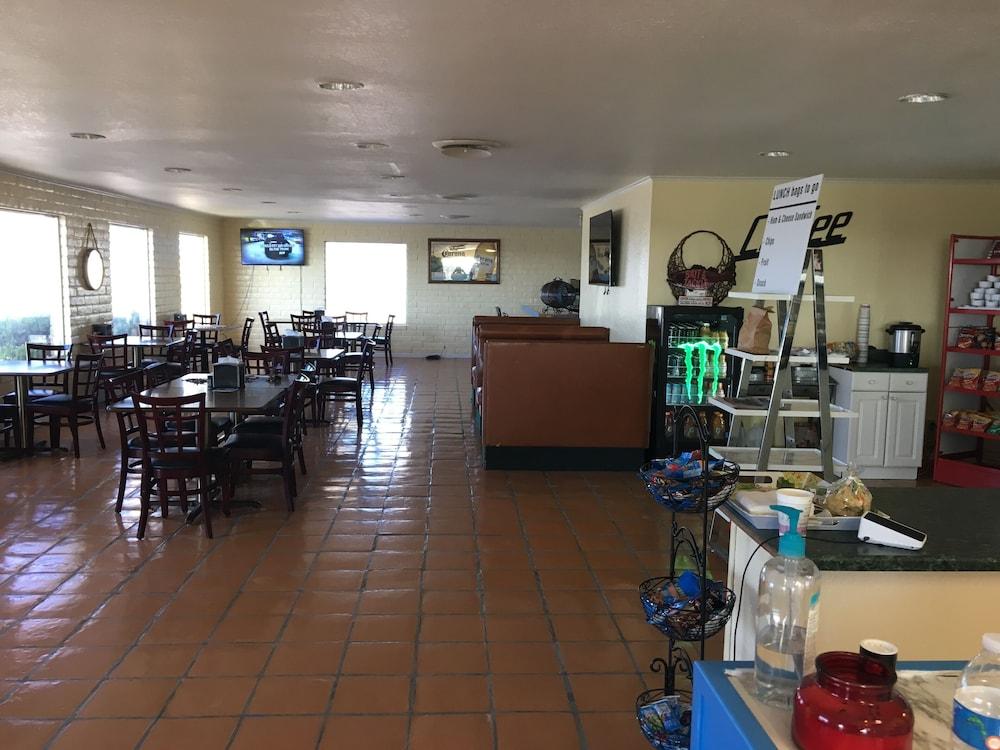 Champions Inn photo 39