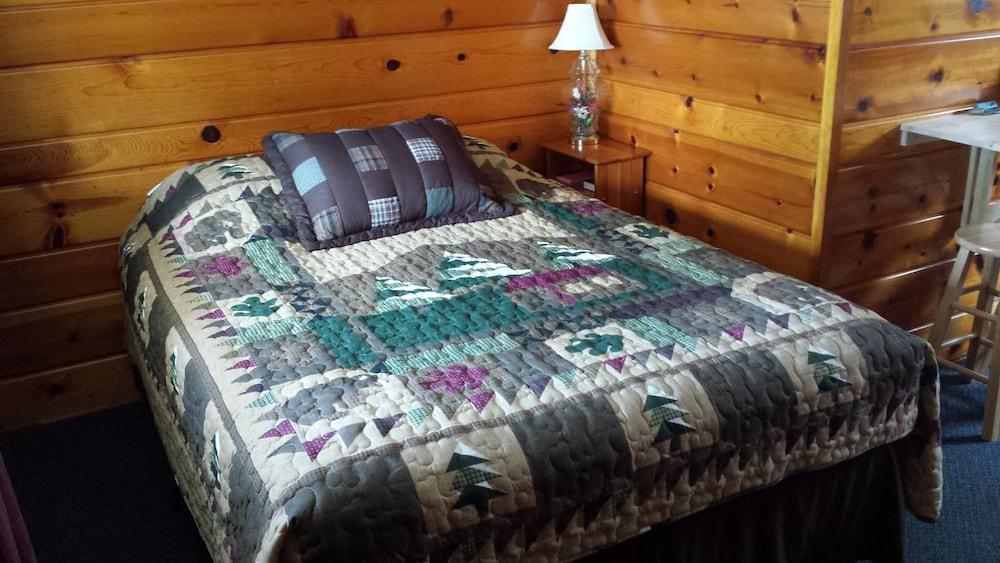 Bear Paw Inn photo 3