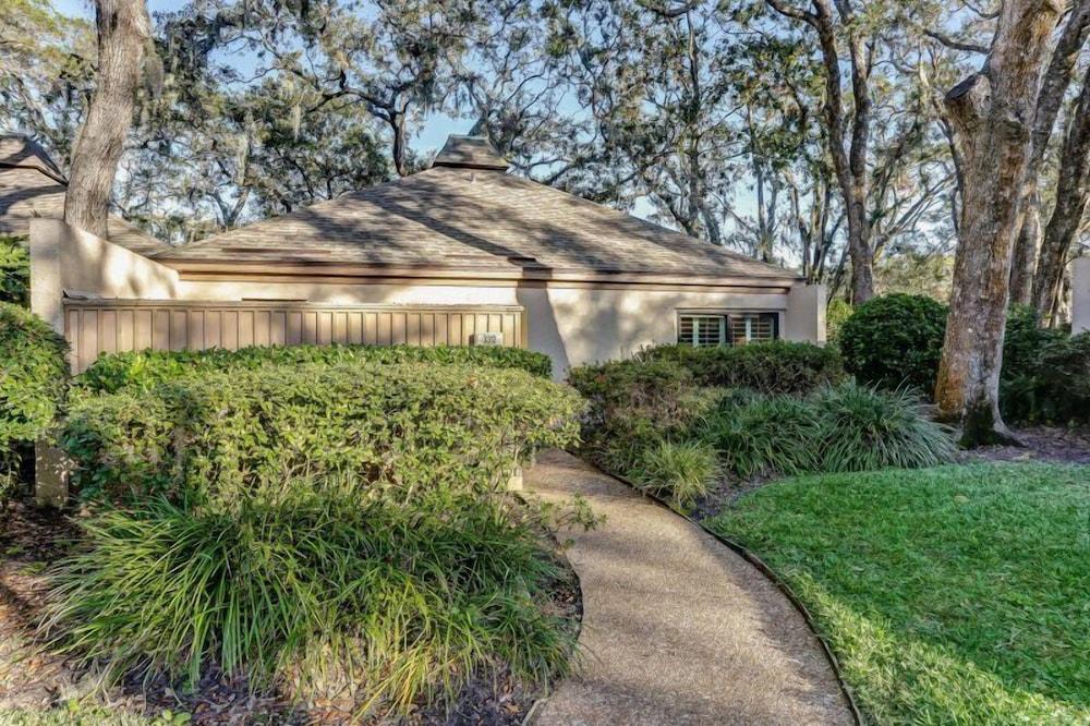 3312 Fairwayoaks photo 1