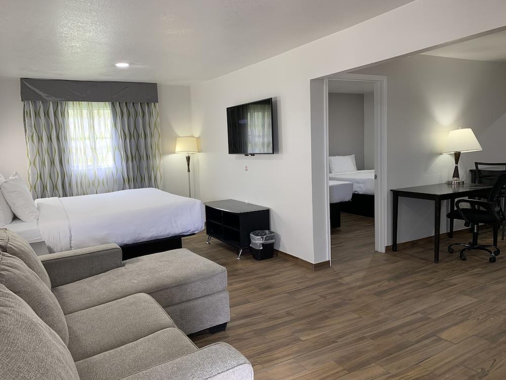 Days Inn by Wyndham Sulphur Springs photo 26