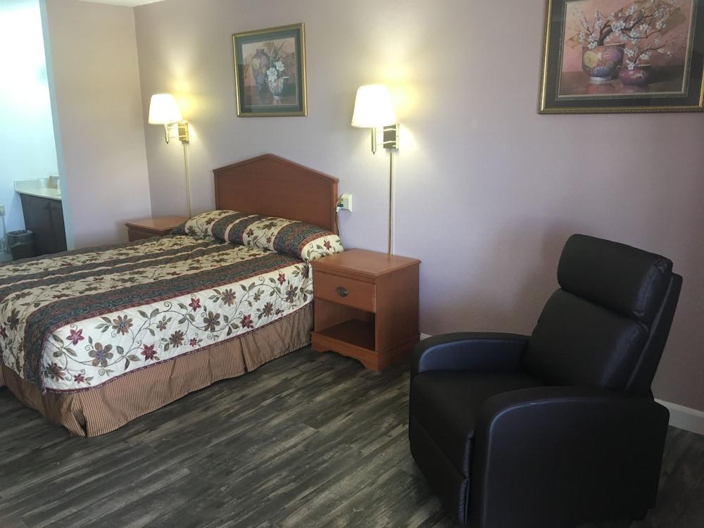 Finns Motel photo 18
