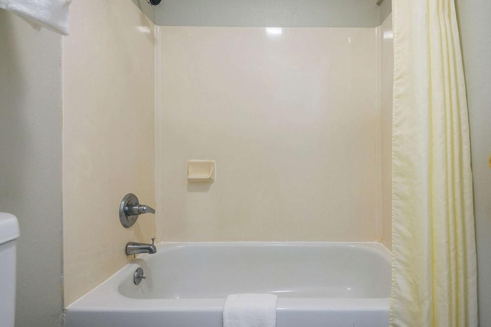 Quality Inn DeRidder photo 26