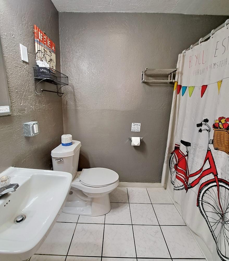 Buffalo Lodge Bicycle Resort photo 80