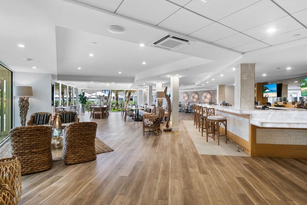 Beachcomber Resort & Club photo 6