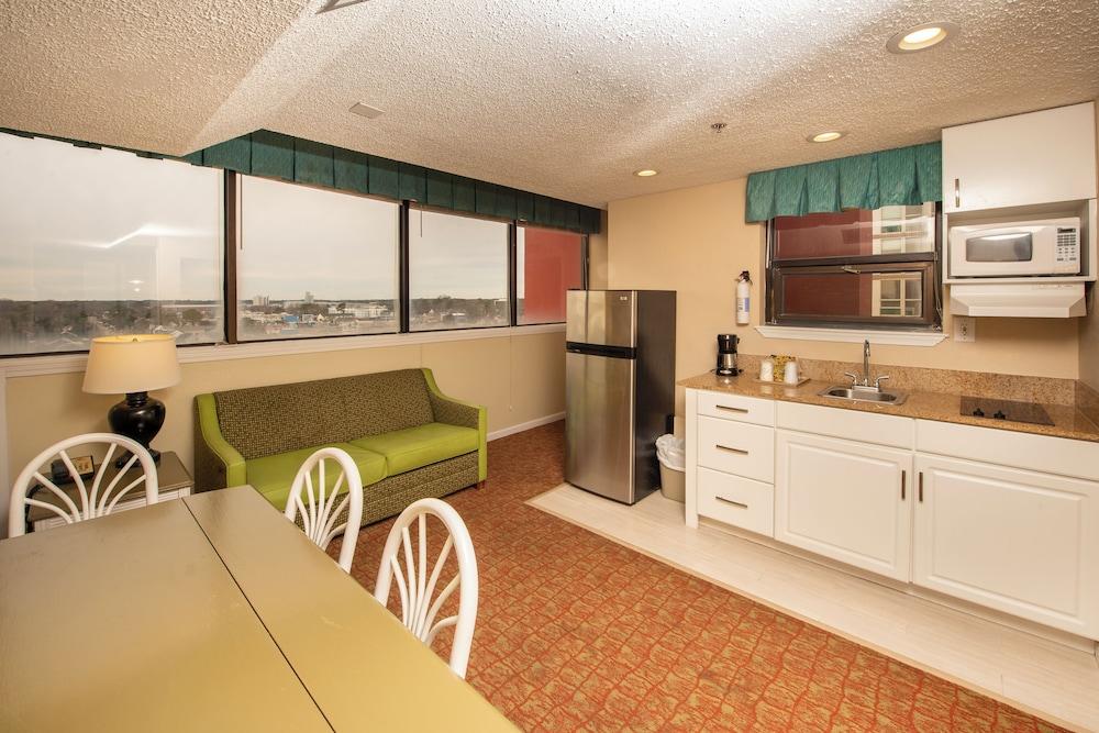 Breakers Resort Inn photo 23