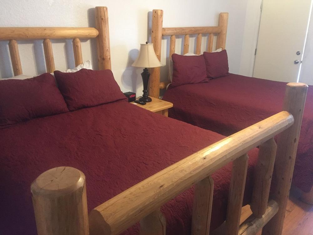 Dunsmuir Lodge photo 78
