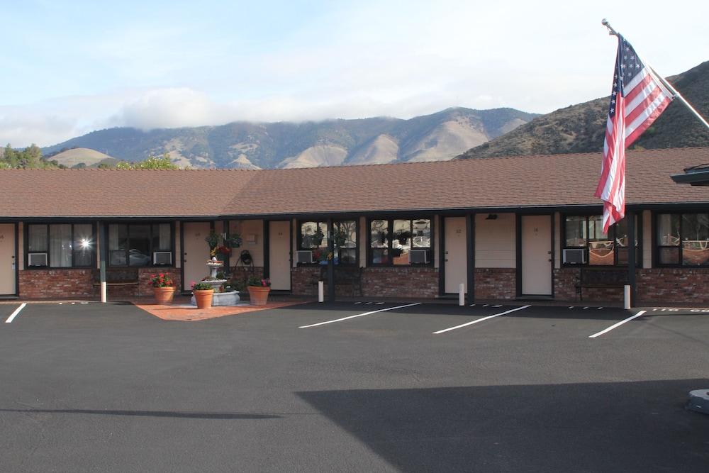 Peach Tree Inn photo 31