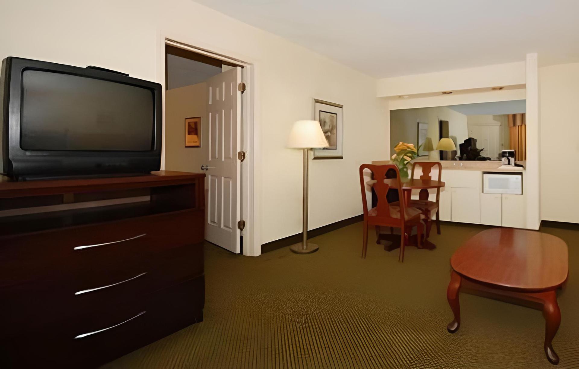 Clarion Suites Augusta photo 18