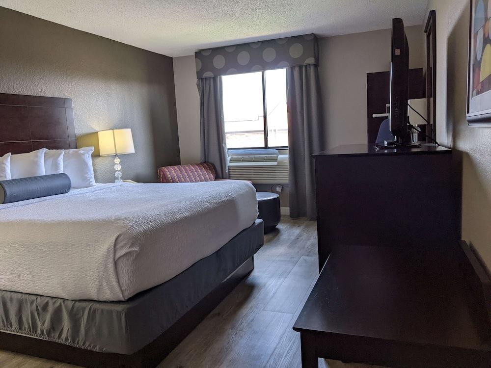 Spark by Hilton Eden Prairie photo 27