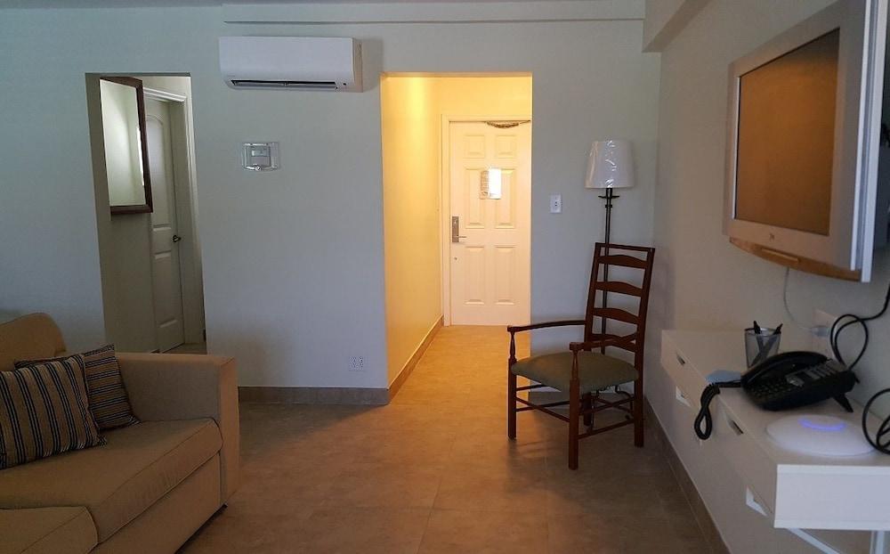 Le Cabanon Motel photo 44