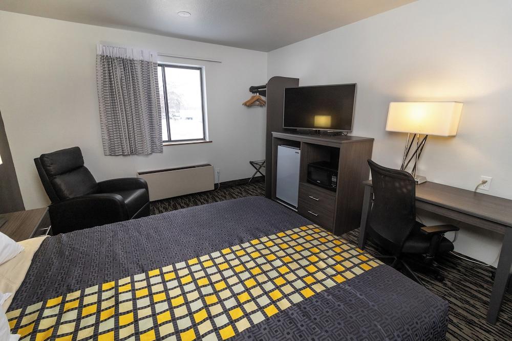 Big Sky Inn photo 26