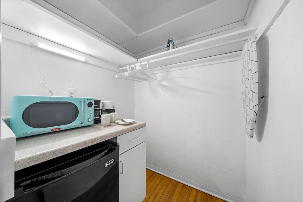 Blue Flamingo Suites photo 37