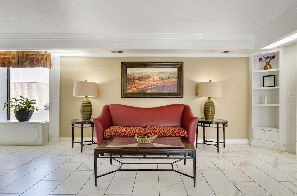 Quality Inn near Martinsville Speedway photo 5