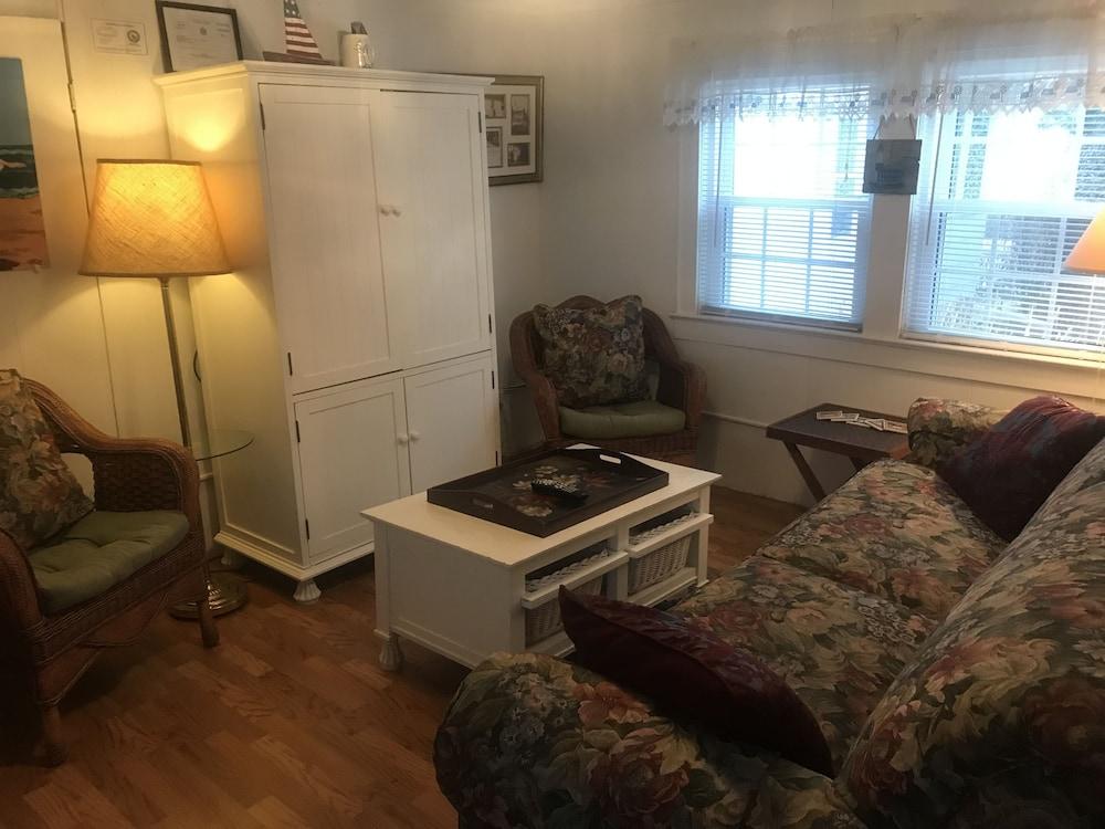 White Blossom House Inn photo 13
