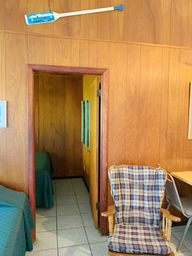 Coppermine Lodge photo 11