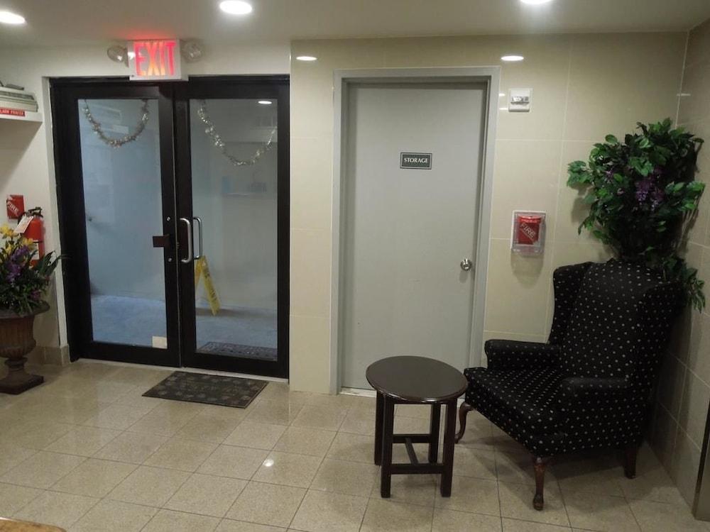 The Vue Hotel Express photo 20