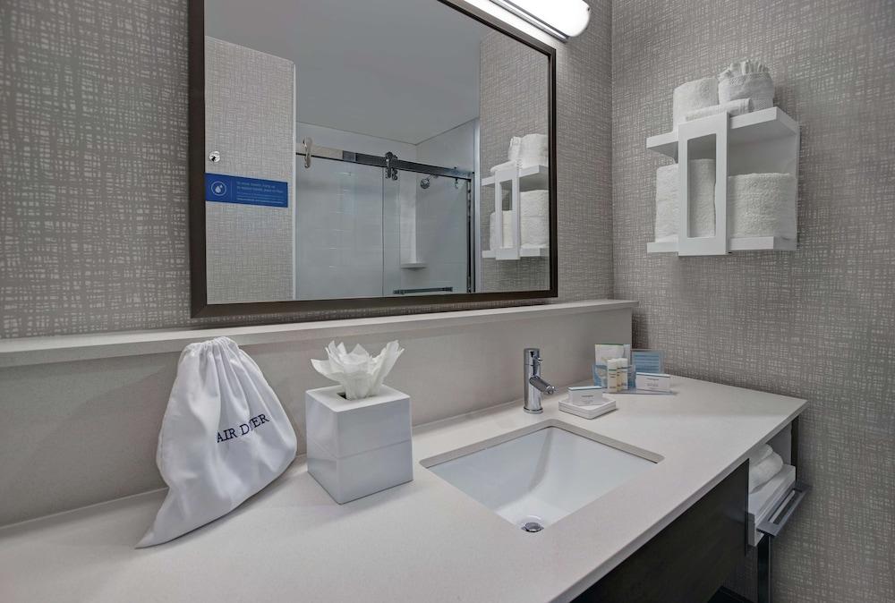 Hampton Inn Weslaco photo 17