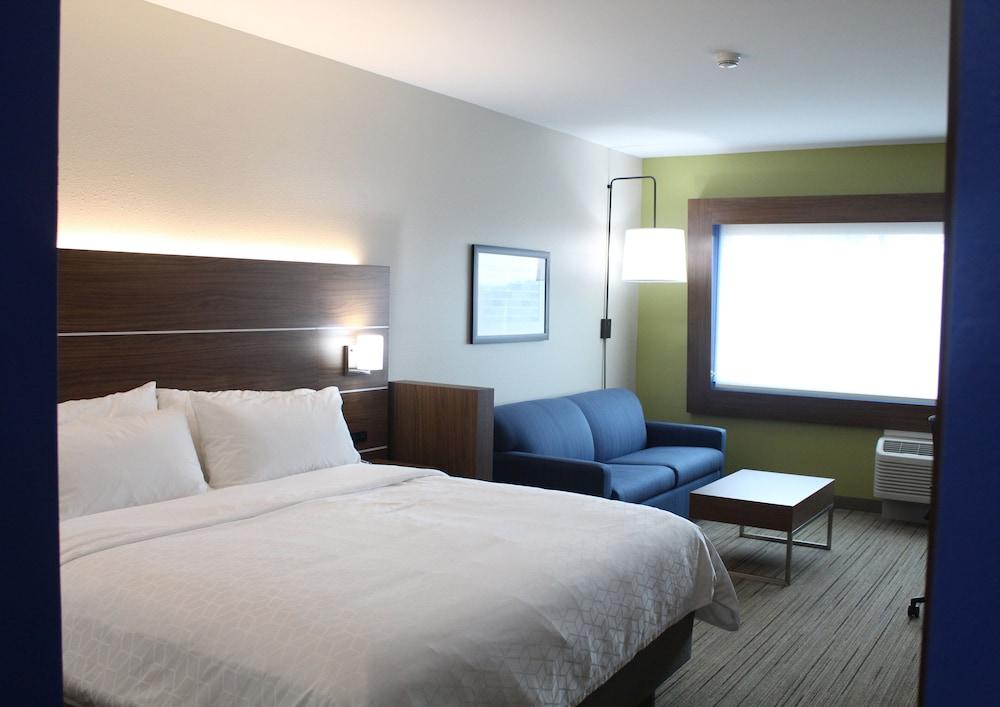 Holiday Inn Express & Suites Latta by IHG photo 38