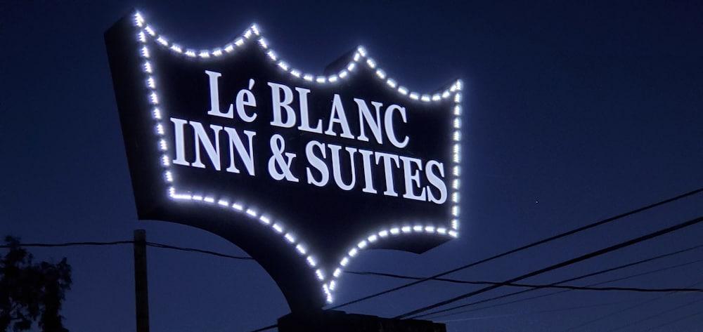 Le Blanc Inn & Suites photo 8