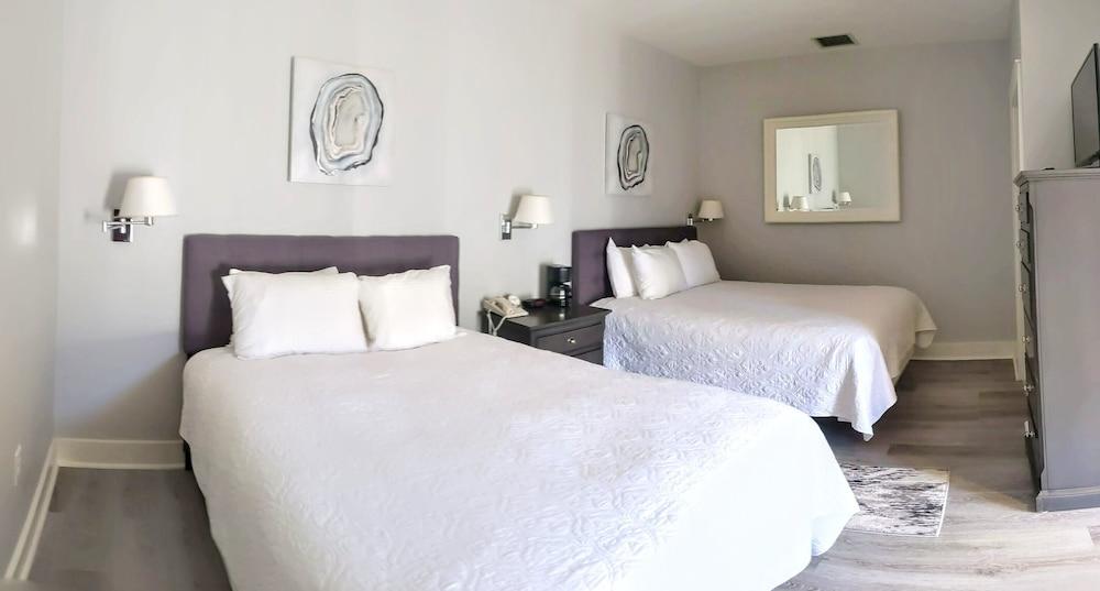 Village Suites Bay Harbor photo 45