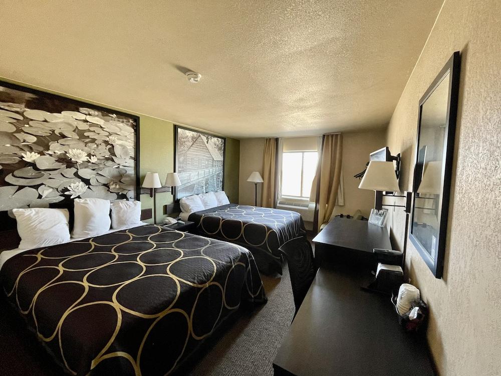 Super 8 by Wyndham Macon photo 8