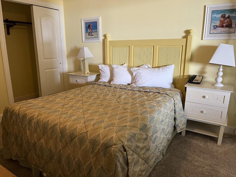 Miramar Condominiums photo 28