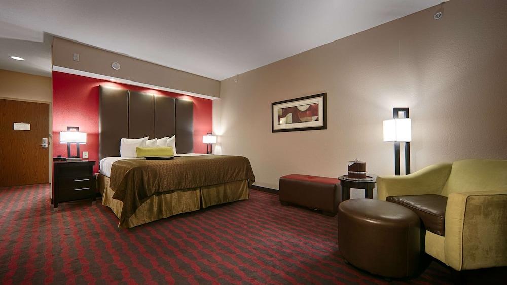 Best Western Plus Cushing Inn & Suites photo 8