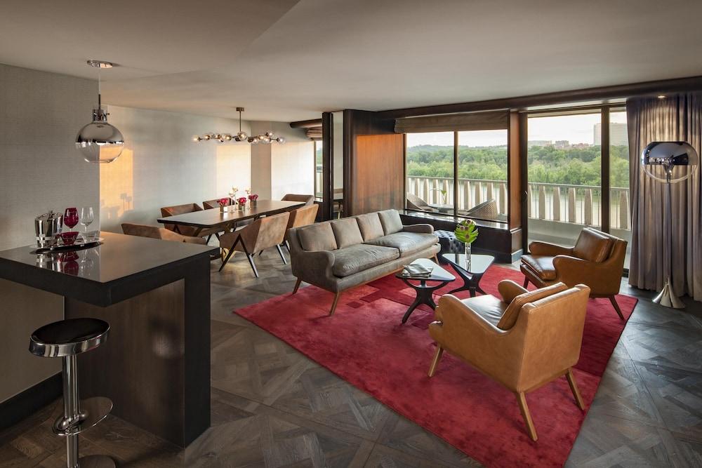 The Watergate Hotel photo 39
