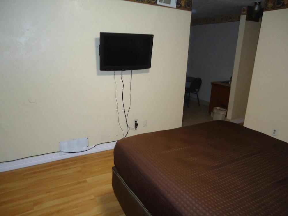 Budget Inn photo 17