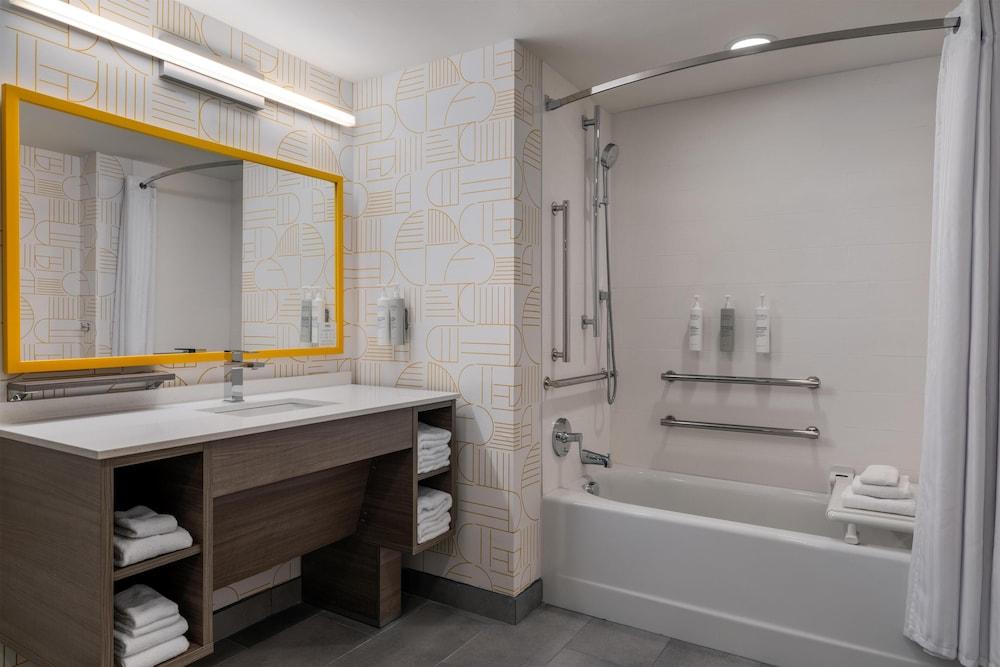 Home2 Suites By Hilton Ames photo 28
