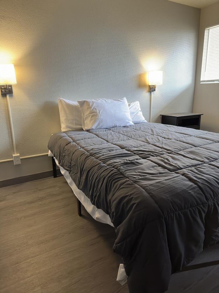 LTA Suites Brookside photo 23