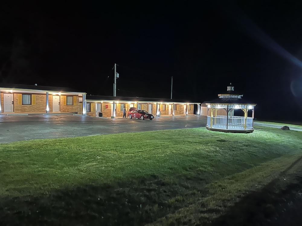 Laci's Country Inn photo 11