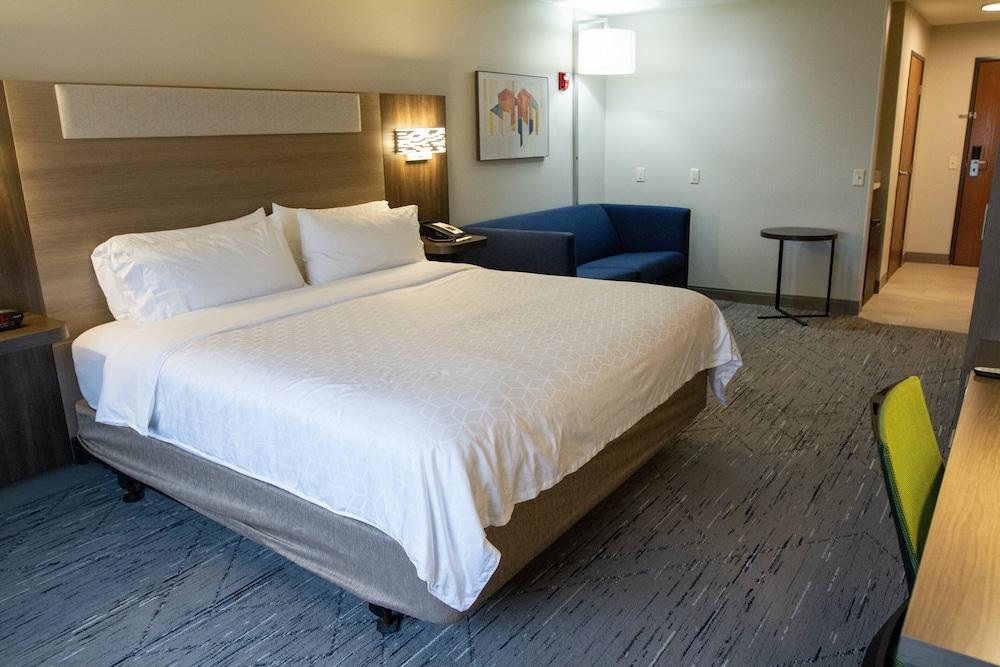 Holiday Inn Express Oneill by IHG photo 12