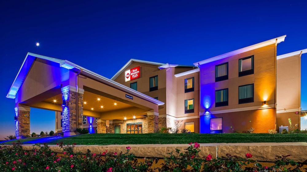 Best Western Plus Hiawatha Hotel photo 31