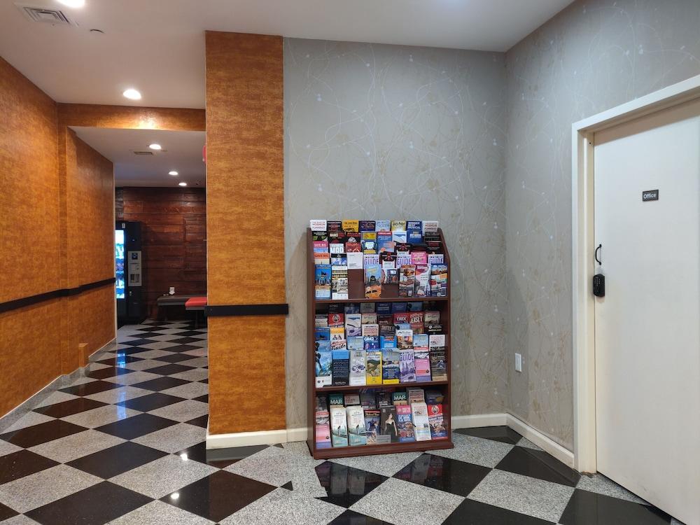 Hotel Key LaGuardia Airport photo 7