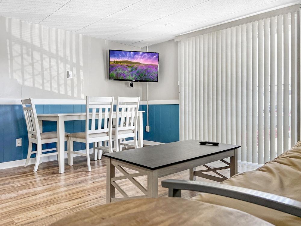 Ocean Air Suites photo 31