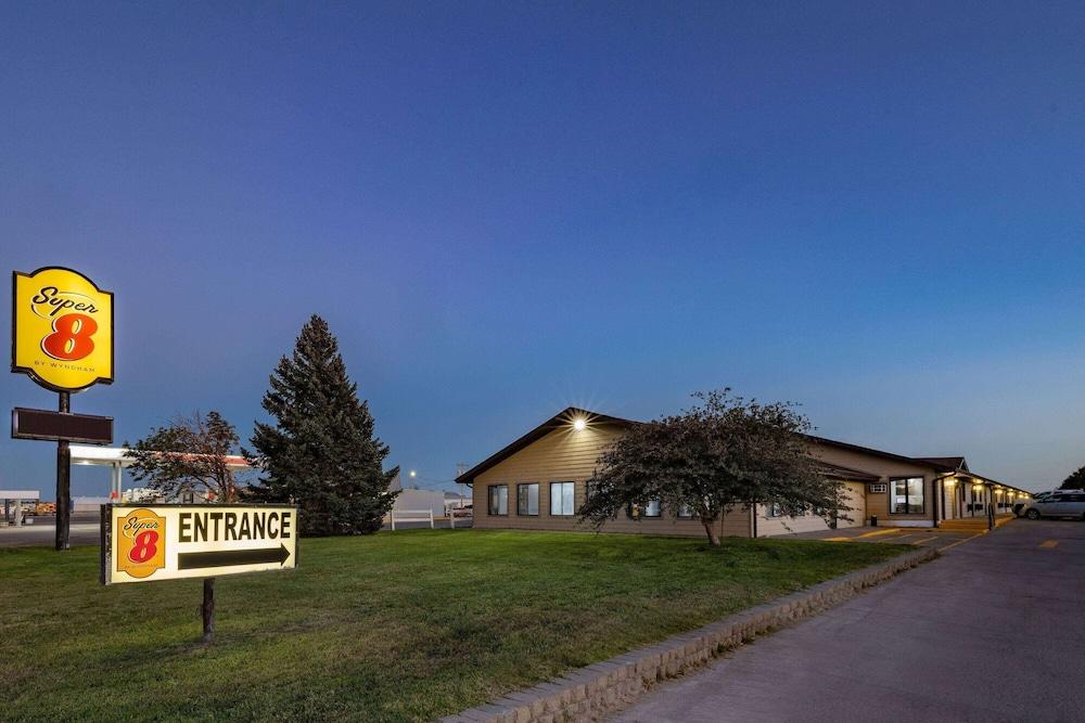 Super 8 by Wyndham Valentine NE photo 52